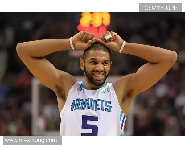 比甲比赛因球迷投掷水杯击中主裁在第87分钟意外中止引发热议