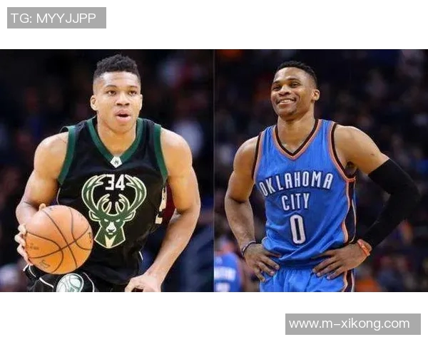 字母哥身穿43号球衣训练双臂肌肉线条惊艳全场引发热议 字母哥身穿43号球衣训练双臂肌肉线条惊艳全场引发热议